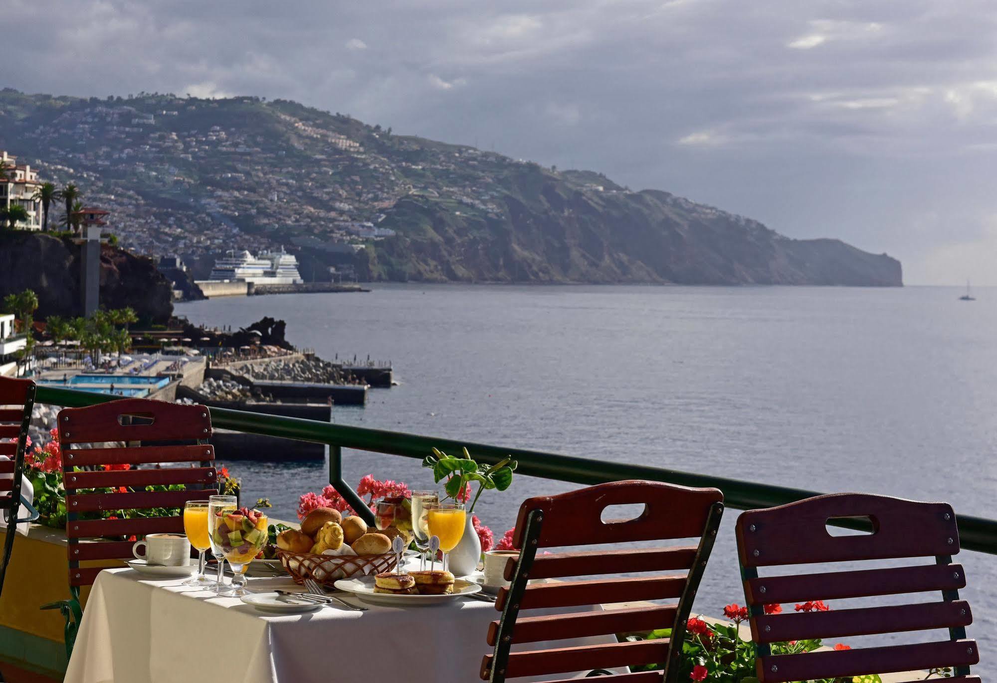 Pestana Vila Lido Madeira Ocean Hotel Фуншал Екстериор снимка